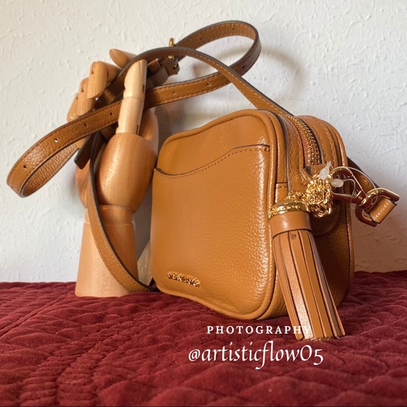 NEW! Michael Kors Small Camera Belt Bag Crossbody! - Picture 3 of 14